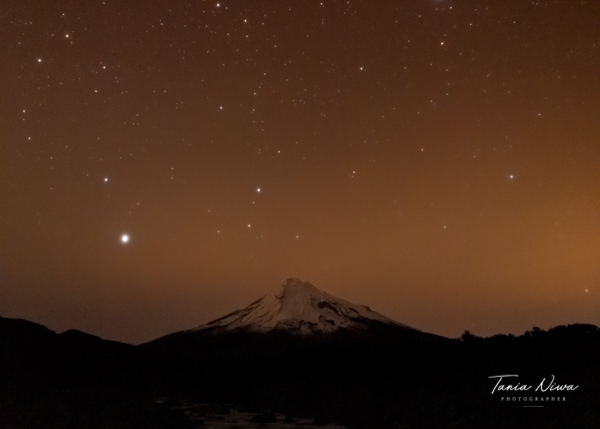 Mount Taranaki night star photo